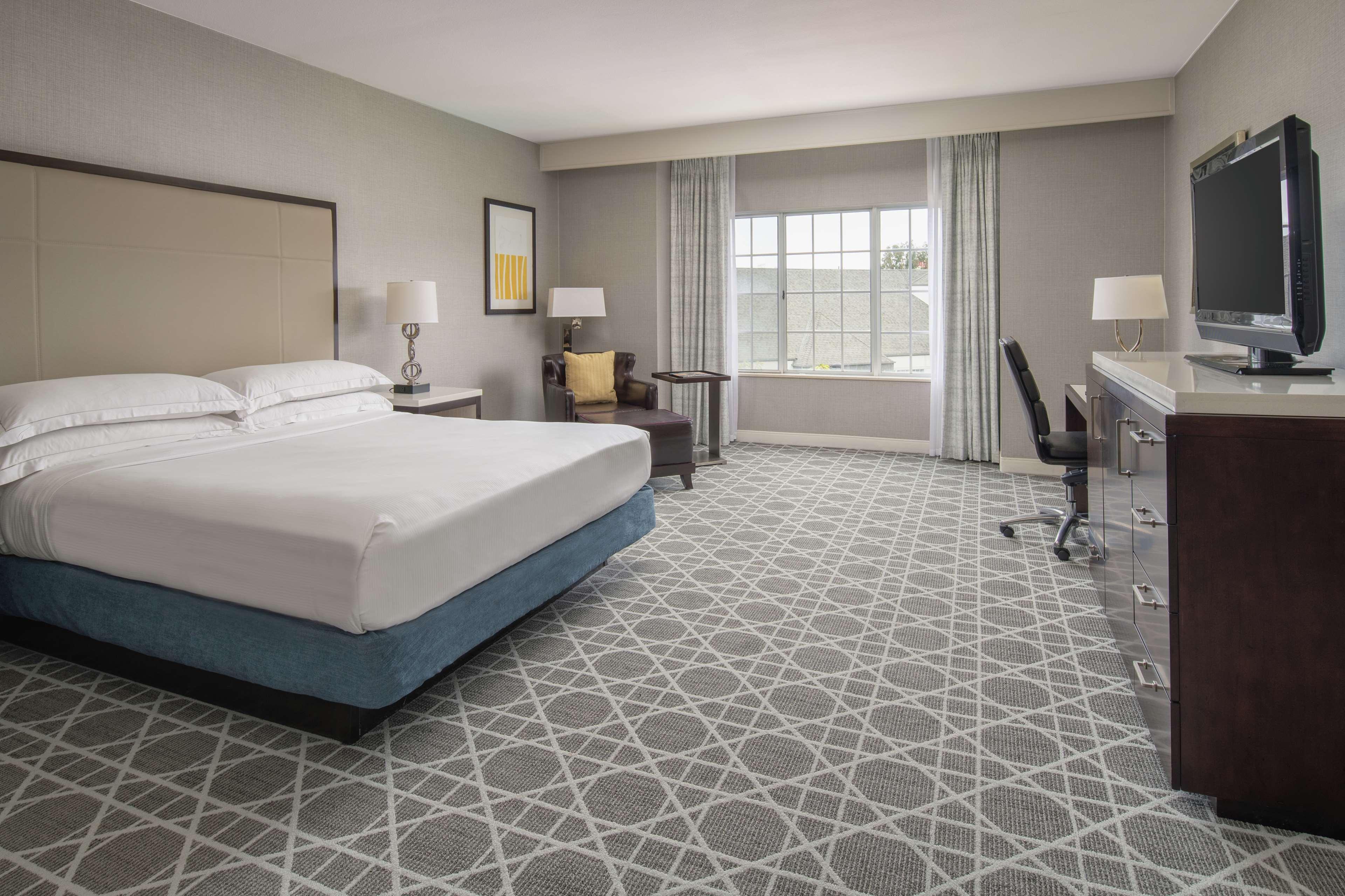 Hilton San Diego/Del Mar Екстериор снимка