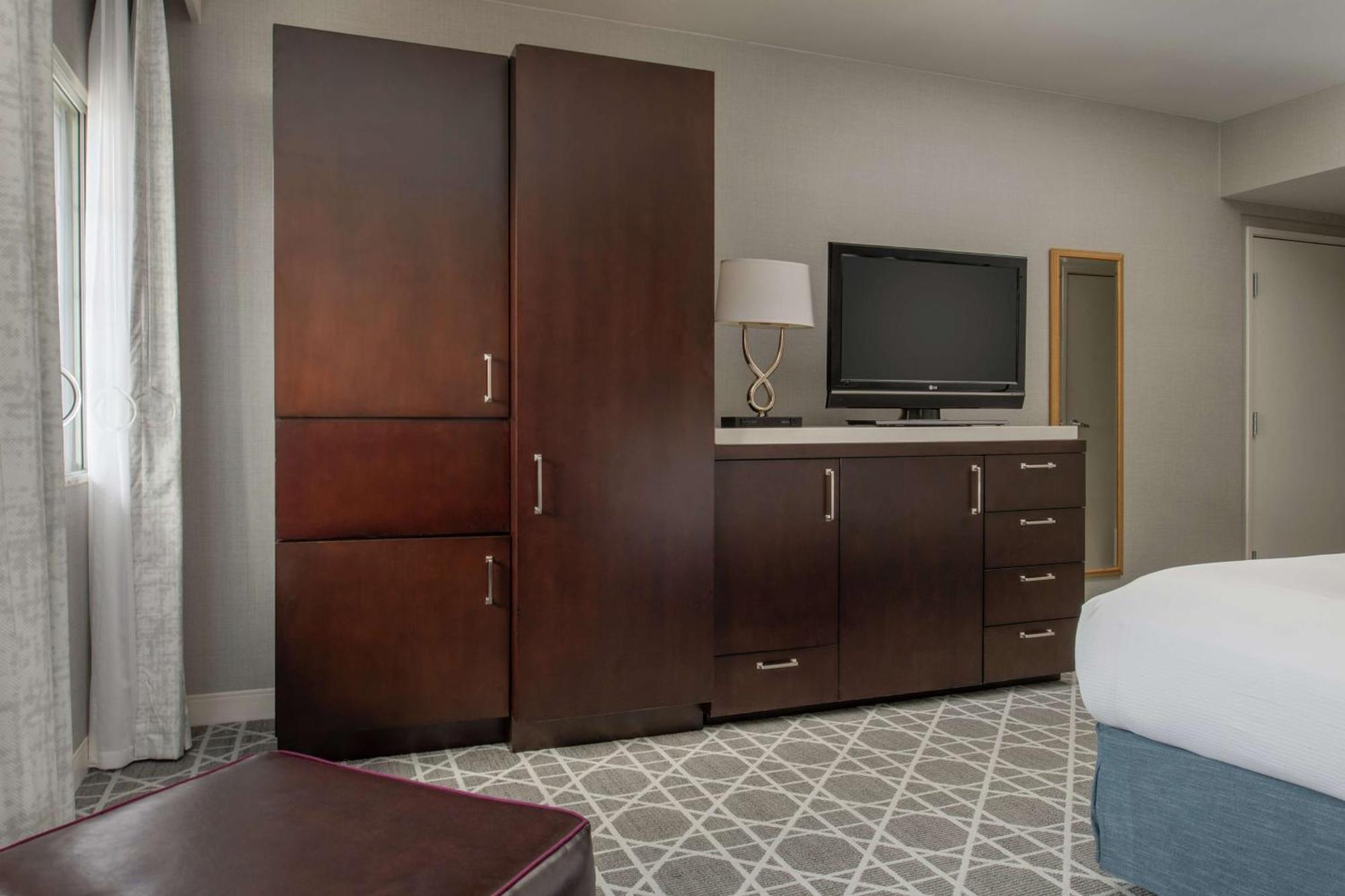 Hilton San Diego/Del Mar Екстериор снимка