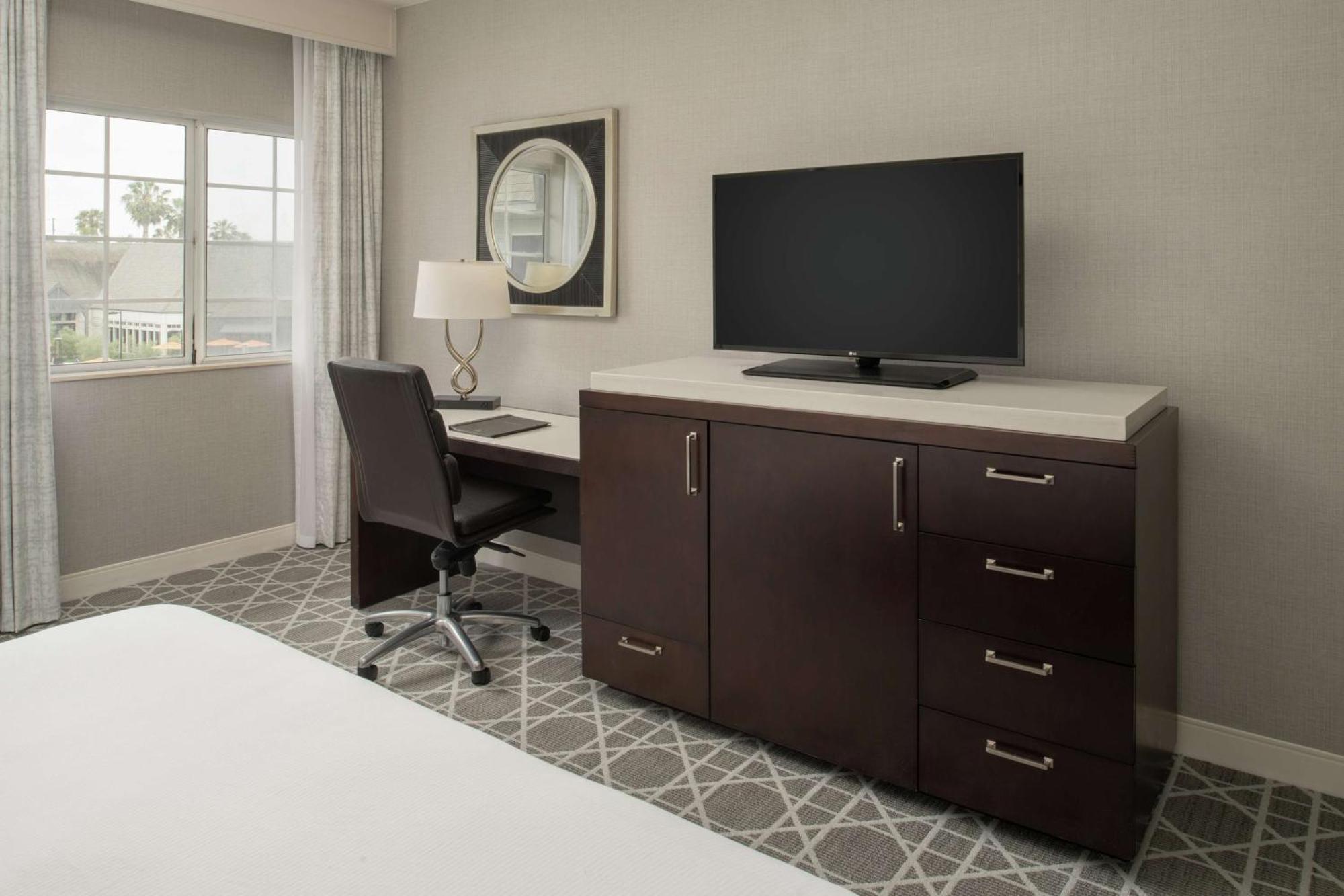 Hilton San Diego/Del Mar Екстериор снимка