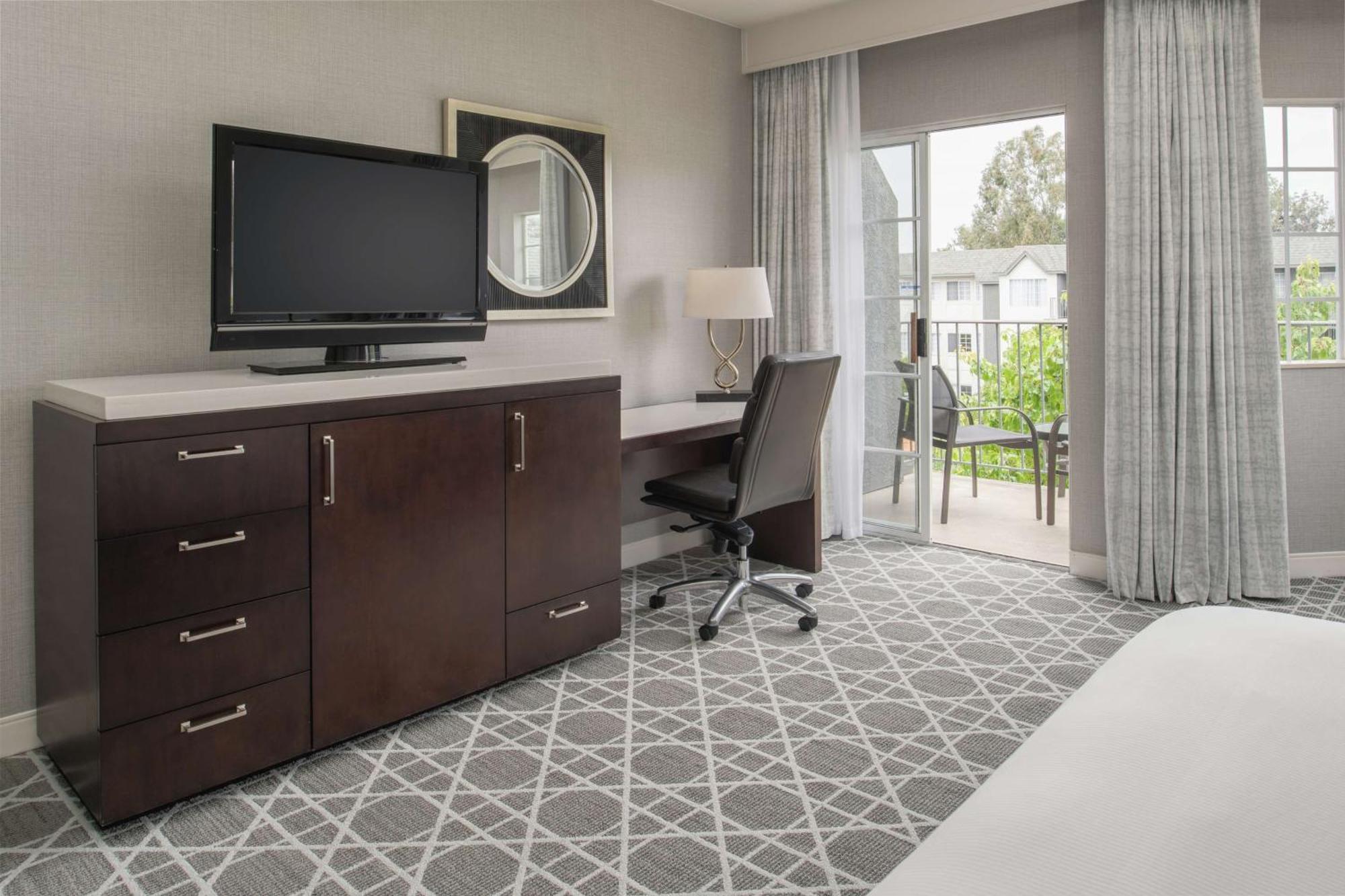 Hilton San Diego/Del Mar Екстериор снимка