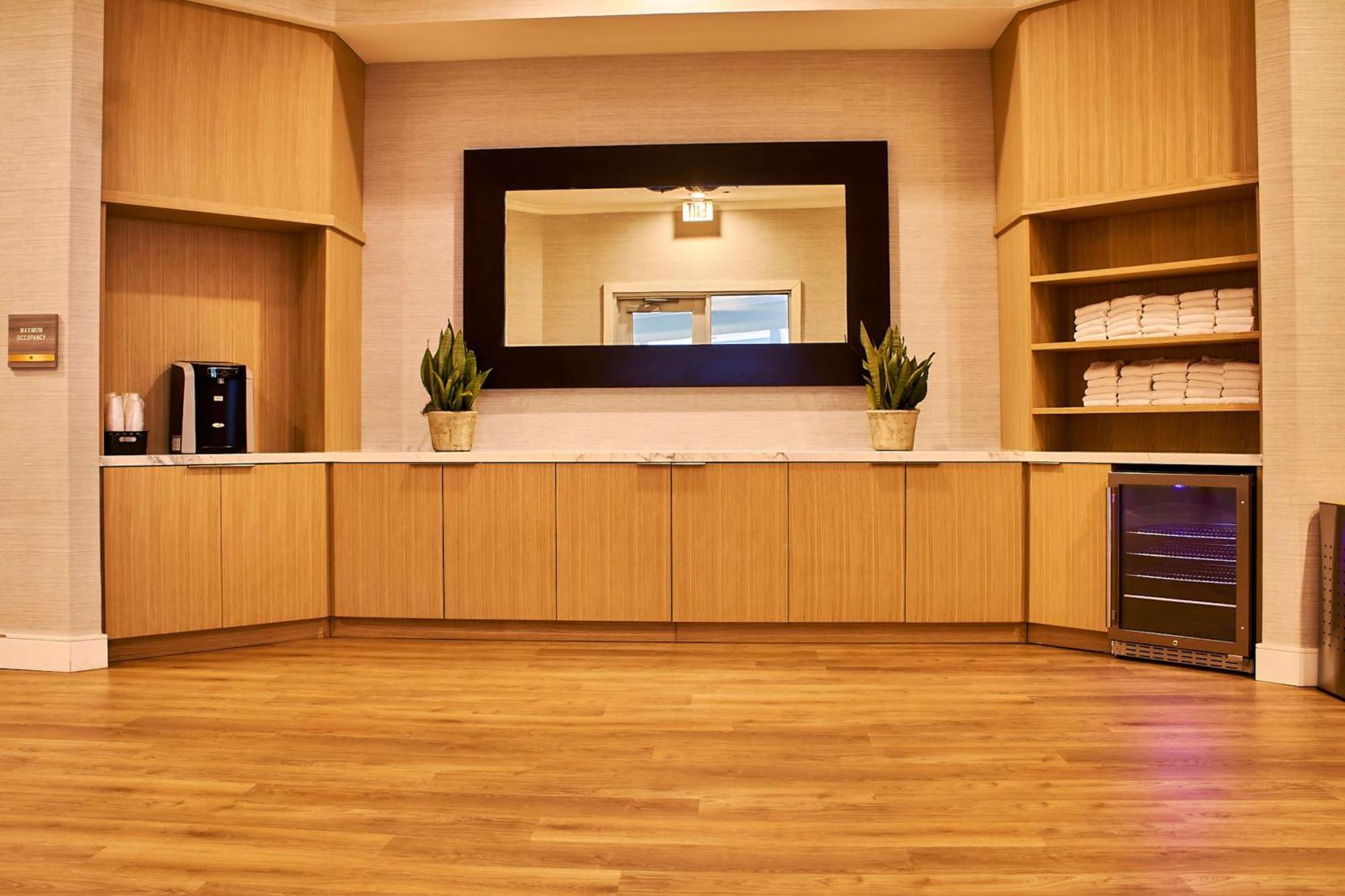 Hilton San Diego/Del Mar Екстериор снимка